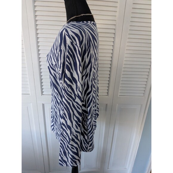 Coolibar Long Sleeve Tunic Shirt Top Women's XL Blue White Animal Print UPF 50+ - Picture 6 of 12